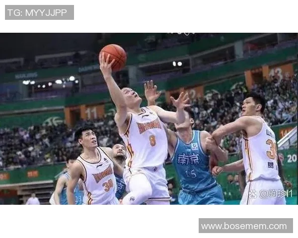 赛后分析:杭州篮球队与武汉篮球队的实力对决与战术探讨 赛后分析:杭州篮球队与武汉篮球队的实力对决与战术探讨