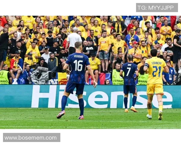 足球明星合照大全欣赏汇总展示各大球星精彩瞬间与友谊时刻 足球明星合照大全欣赏汇总展示各大球星精彩瞬间与友谊时刻